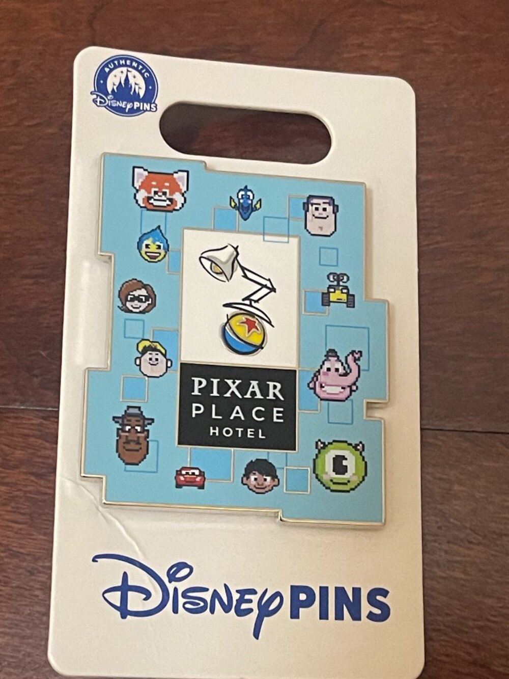 Disney Pixar Place Hotel Pin Luxo Lamp & Ball New on Card